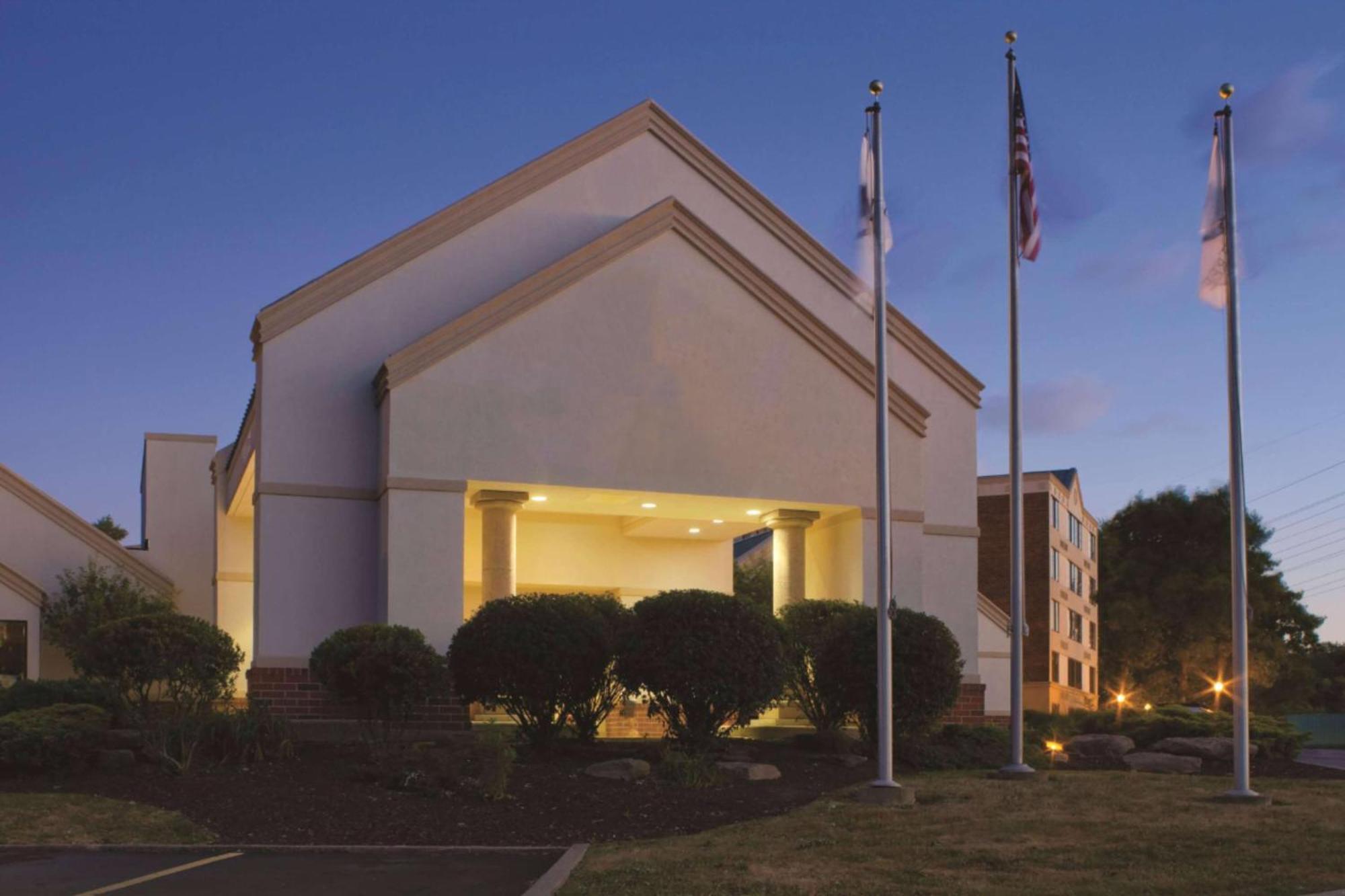 Wyndham Independence Hotel Exterior foto
